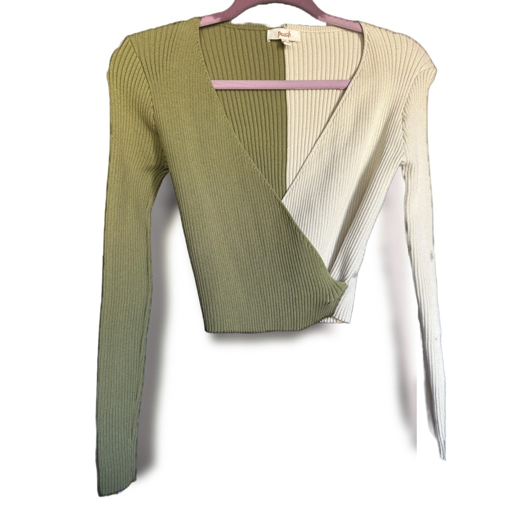 Chic Duo tone long Sleeve Cropped top V neck